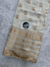 White Pure Viscose Gerogette Silk Saree